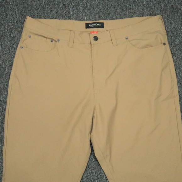 Bluffworks Pants Mens 38x28 Khaki Tan Ascender Regular Fit Chino Straight Travel - Picture 2 of 12